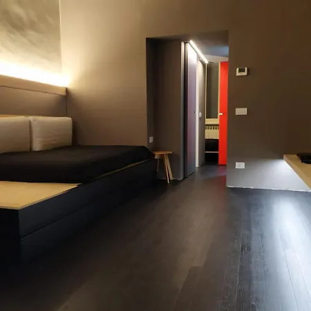 Spazio Luna * Milan